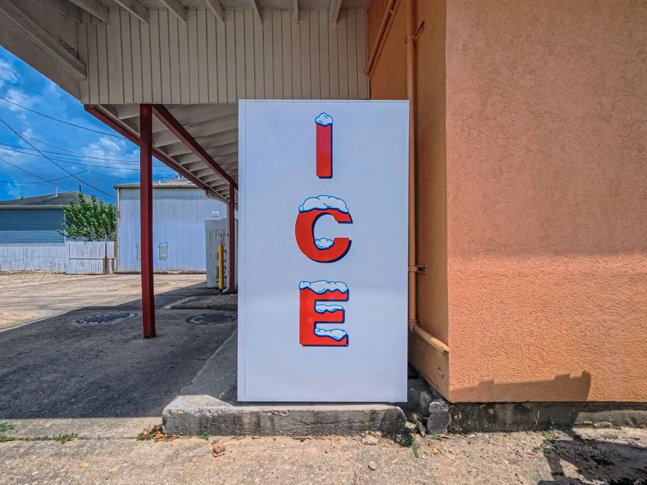 Standalone Ice Maker Repair in Texas